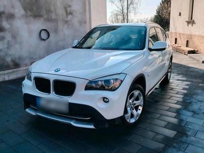 Gebraucht BMW X1 143 PS (105 kW) 2011 Weiß SUV