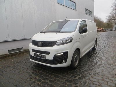 Gebraucht Fiat e-Scudo 100 kW (136 PS) 2022 Weiß Van / Kleinbus