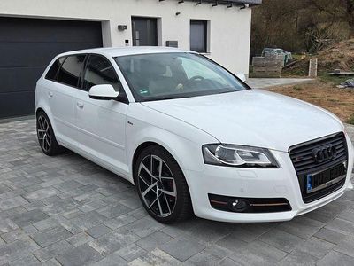 Gebraucht Audi A3 S-Line 170 PS (125 kW) 2011 Weiß Kleinwagen