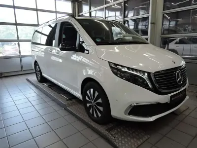 Gebraucht Mercedes EQV250 Long 150 kW (204 PS) 2024 Weiß Van / Kleinbus