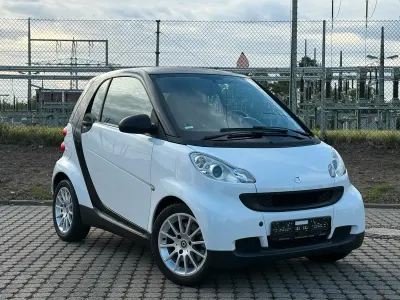Używany Smart ForTwo Coupé 61 KM (44 kW) 2011 Biały Coupe