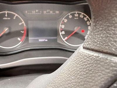 Silber Gebraucht 2018 Opel Corsa Kleinwagen | 6.500 € (Guter Preis)