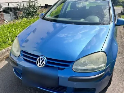 Gebraucht VW Golf V 105 PS (77 kW) 2004 Blau Kleinwagen
