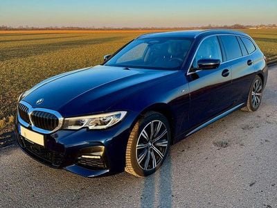Blau Gebraucht 2020 BMW 330 M Sport Kombi | 35.900 € (Fairer Preis)