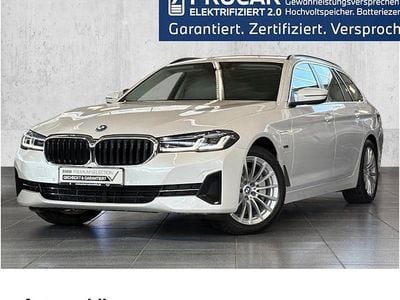 Gebraucht BMW 530e Sport Line 292 PS (214 kW) 2023 Mineralweiß Kombi