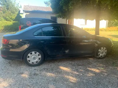 Gebraucht VW Jetta 2013 Schwarz Limousine