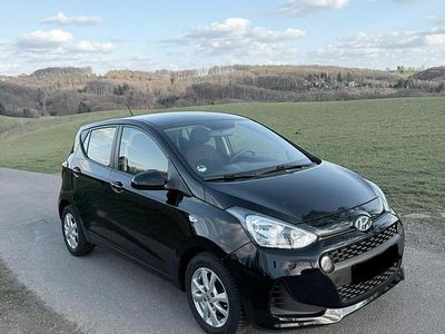 Gebraucht Hyundai i10 Trend 87 PS (63 kW) 2020 Schwarz Kleinwagen