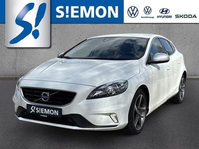 Second-hand Volvo V40 Momentum 190 CP (139 kW) 2016 Alb Break