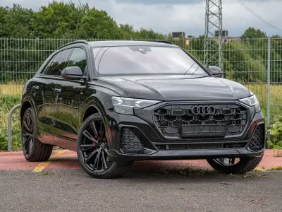 Gebraucht Audi Q8 S-Line 286 PS (210 kW) 2026 Schwarz SUV