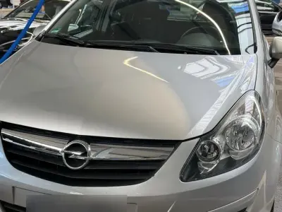 Gebraucht Opel Corsa 87 PS (63 kW) 2010 Grau Kleinwagen