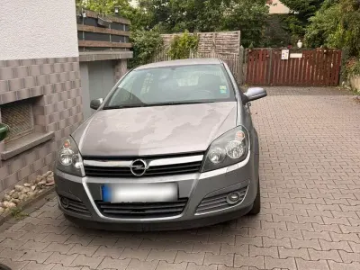 Gebraucht Opel Astra 105 PS (77 kW) 2005 Silber Limousine