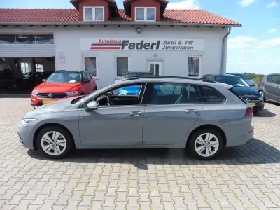 Gebraucht VW Golf VII Life 116 PS (85 kW) 2021 Grau Kleinwagen