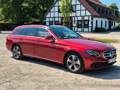 Gebraucht Mercedes E220 194 PS (142 kW) 2017 Rot Kombi