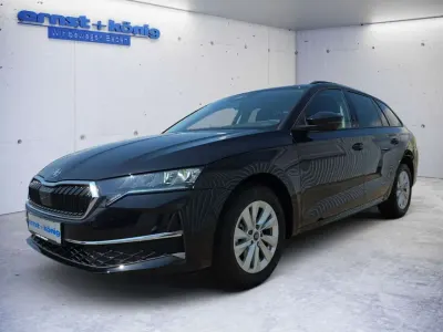 Neu Skoda Octavia Selection 150 PS (110 kW) 2026 Black magic pearlescent Kombi