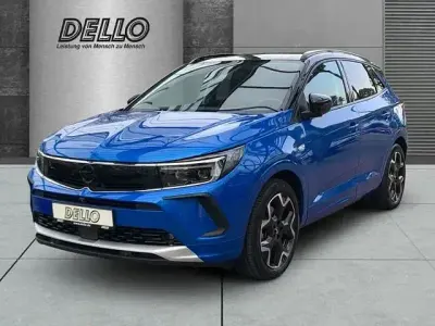 Second-hand Opel Grandland X Ultimate 200 CP (147 kW) 2022 Albastru SUV