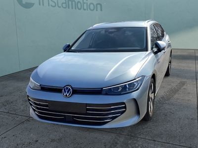 Silber Gebraucht 2024 VW Passat Elegance Kombi | 36.750 € (Fairer Preis)