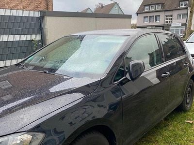 Second-hand VW Golf VII Sound 116 CP (85 kW) 2018 Negru Berlinǎ