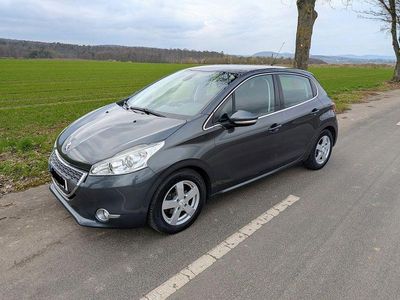 Gebraucht Peugeot 208 Allure 120 PS (88 kW) 2013 Grau Kleinwagen