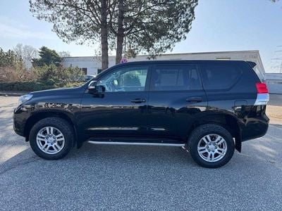 Gebraucht Toyota Land Cruiser Executive 190 PS (139 kW) 2012 Schwarz SUV