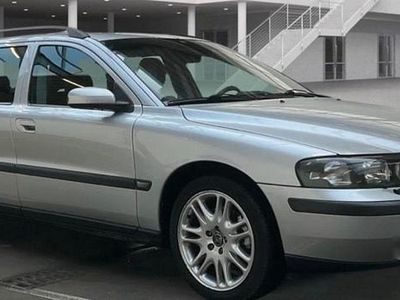 Second-hand Volvo V70 250 CP (183 kW) 2003 Argintiu Break