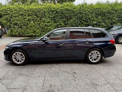 Blau Gebraucht 2015 BMW 320 Advantage Kombi | 7.980 € (Guter Preis)