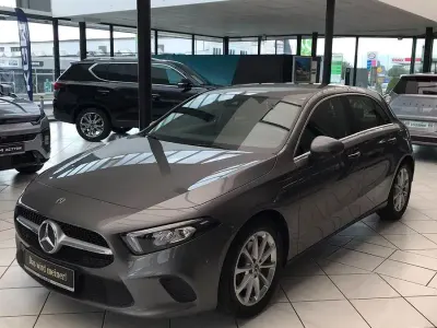 Gebraucht Mercedes A200 Progressive 163 PS (119 kW) 2019 Grau Kleinwagen