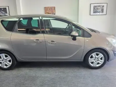 Gebraucht Opel Meriva Edition 120 PS (88 kW) 2011 Grau Van / Kleinbus