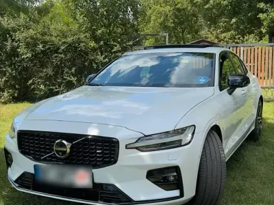 Gebraucht Volvo S60 250 PS (183 kW) 2024 Weiß Limousine