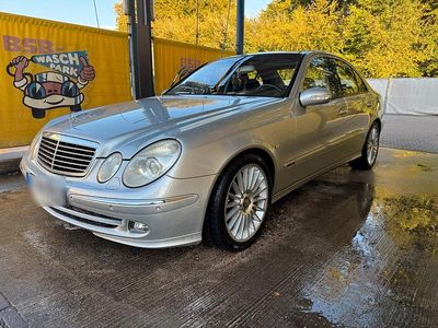 Gebraucht Mercedes E500 Avantgarde 306 PS (225 kW) 2003 Silber Limousine