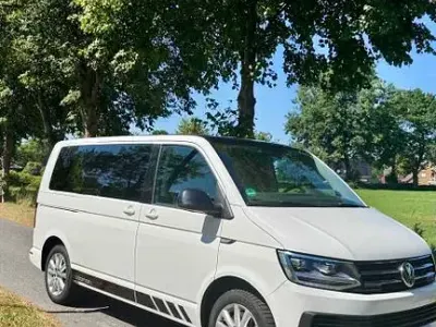 Gebraucht VW Multivan Edition 204 PS (150 kW) 2017 Weiß Van / Kleinbus