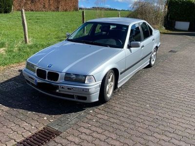 gebraucht BMW 316 E36 i Limousine Facelift