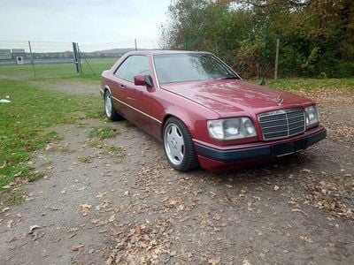 Gebraucht Mercedes 230 132 PS (97 kW) 1990 Rot Coupé