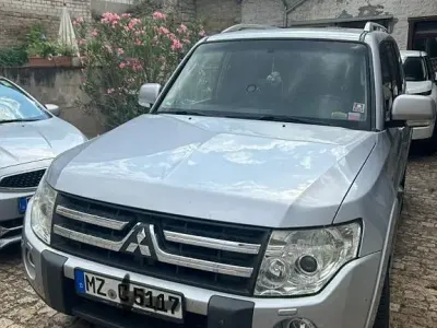 Gebraucht Mitsubishi Pajero Instyle 250 PS (183 kW) 2007 Silber SUV