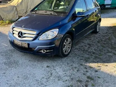 Gebraucht Mercedes B200 136 PS (100 kW) 2008 Blau Van / Kleinbus