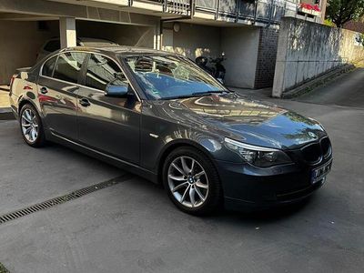 BMW 523
