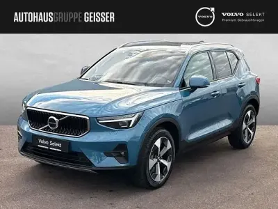 Gebraucht Volvo XC40 Core 163 PS (119 kW) 2024 Blau SUV