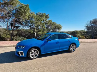 Gebraucht Audi A4 S-Line 163 PS (119 kW) 2019 Blau Limousine
