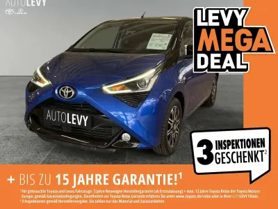 Gebraucht Toyota Aygo X-play 72 PS (52 kW) 2020 Blau/schwarz (metallic) Kleinwagen