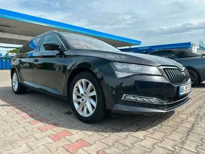 Gebraucht Skoda Superb Premium Edition 150 PS (110 kW) 2021 Schwarz Kombi