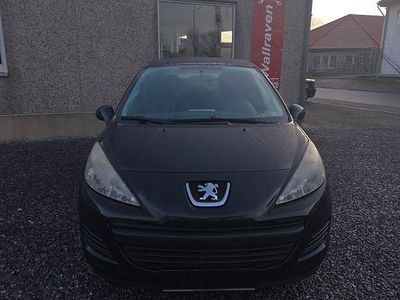 Schwarz Gebraucht 2011 Peugeot 207 Tendance Kleinwagen | 3.890 € (Teuer)