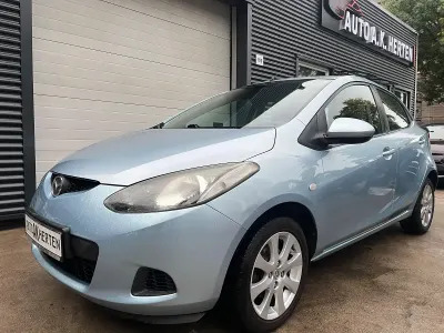 Gebraucht Mazda 2 Independence 75 PS (55 kW) 2010 Blau Kleinwagen