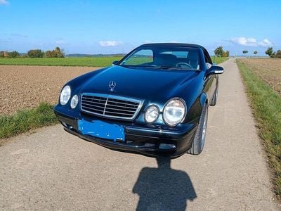 Second-hand Mercedes CLK230 Avantgarde 197 CP (144 kW) 2001 Negru Cabrio