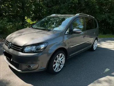 Gebraucht VW Touran Highline 140 PS (102 kW) 2012 Grau Van / Kleinbus