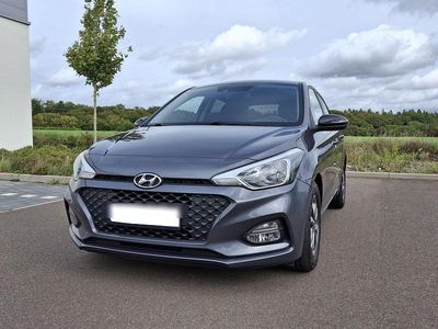Gebraucht Hyundai i20 Active 86 PS (63 kW) 2020 Grau Kleinwagen