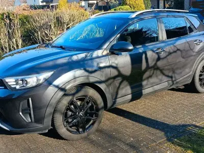 Gebraucht Kia Stonic 120 PS (88 kW) 2020 Grau SUV
