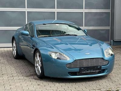 Aston Martin V8