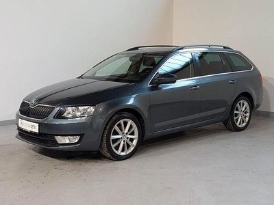 Grau Gebraucht 2017 Skoda Octavia Ambition Kombi | 7.975 € (Guter Preis)