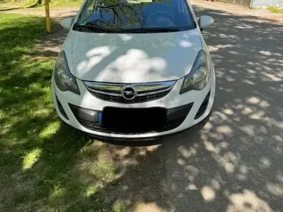 Begagnad Opel Corsa Color Edition 75 HK (55 kW) 2014 Vit Halvkombi