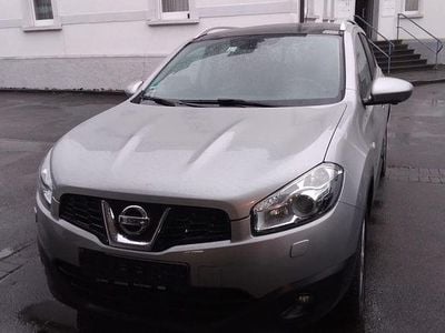 Gebraucht Nissan Qashqai Tekna 131 PS (96 kW) 2013 Silber SUV