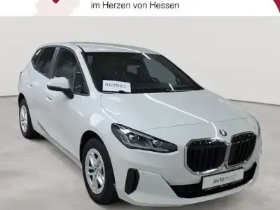 Gebraucht BMW 218 Active Tourer Performance 150 PS (110 kW) 2023 Alpinweiß Van / Kleinbus